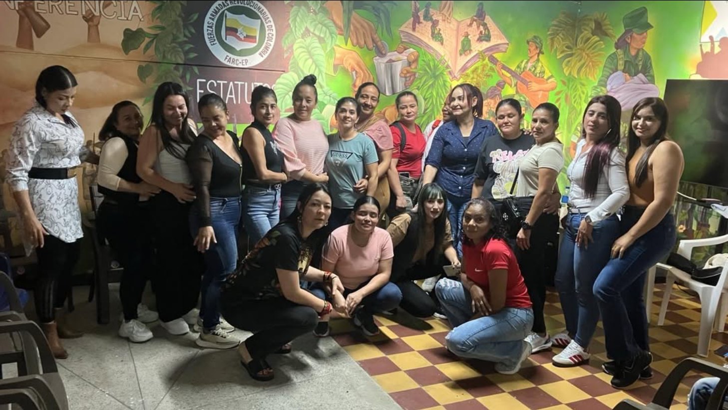 Las mujeres firmantes de paz del Mercado de las Mujeres en Medellín